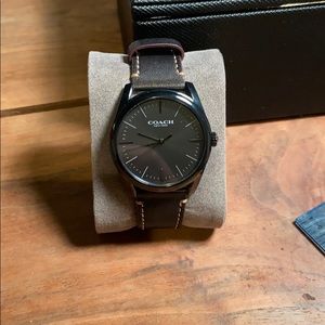 Men’s Coach watch w/ leather strap